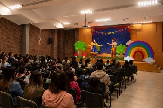Presentación artística de Teatro: "El libro de la Selva" y "El Principito"